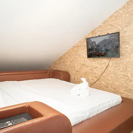 Mohana Pool 4 Bedrooms Near Walking Street * Pattaya
