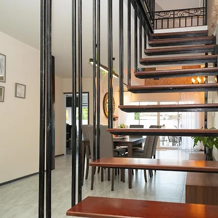 Mohana Pool 4 Bedrooms Near Walking Street Villa