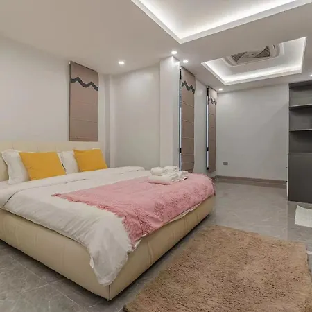 Rk1芭提雅市中心全新豪华装修独栋泳池别墅 * Pattaya