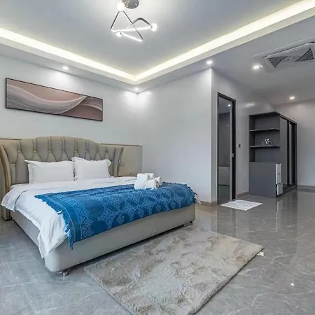 Rk1芭提雅市中心全新豪华装修独栋泳池别墅 Villa Pattaya