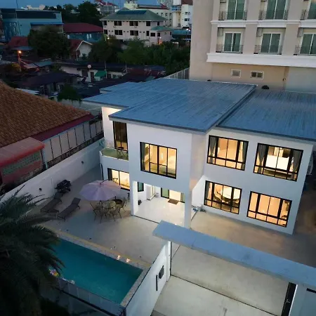 Villa Rk1芭提雅市中心全新豪华装修独栋泳池别墅 Pattaya