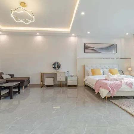 Villa Rk1芭提雅市中心全新豪华装修独栋泳池别墅 *