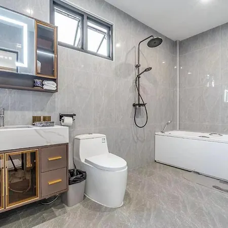 Villa Rk1芭提雅市中心全新豪华装修独栋泳池别墅 *