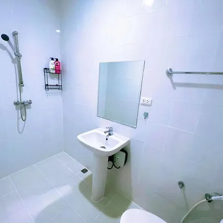 Villa 4 Bedroom 5 Bathroom Pool Villa, Close To The Beach Pattaya