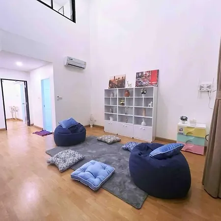 Villa 4 Bedroom 6 Bathroom In Downtown *