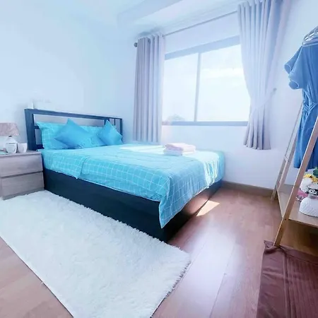 4 Bedroom 6 Bathroom In Downtown
