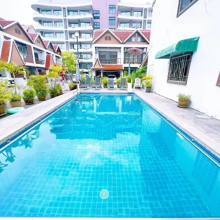 Villa 4 Bedroom 5 Bathroom Pool Villa, Close To The Beach Pattaya