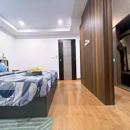 Villa 4 Bedroom 6 Bathroom In Downtown Pattaya