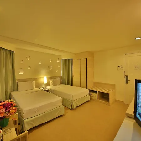 Sunshine & Residences Hotel 3*
