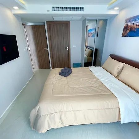 Apartment Large 2 Bedroom Condo, Grand Avenue, Pattaya