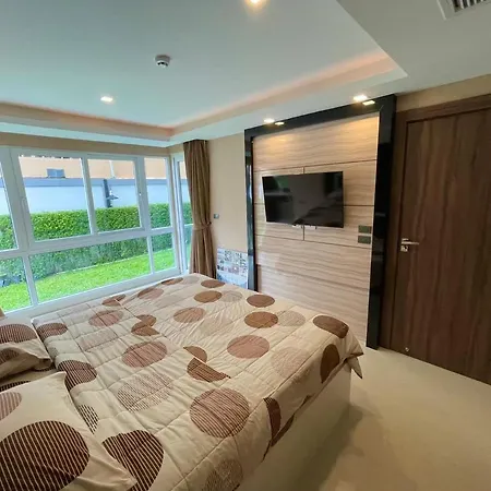 Large Ground Floor Condo, Grand Avenue, Pattaya
