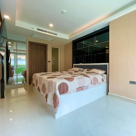 Large Ground Floor Condo, Grand Avenue, Pattaya