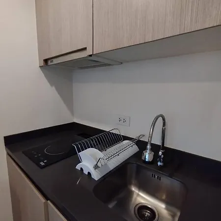 Seaview Apartment Pattaya