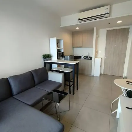 Seaview Apartment