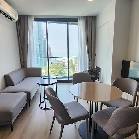 Edge Central 2 Bedroom Sea View * Pattaya