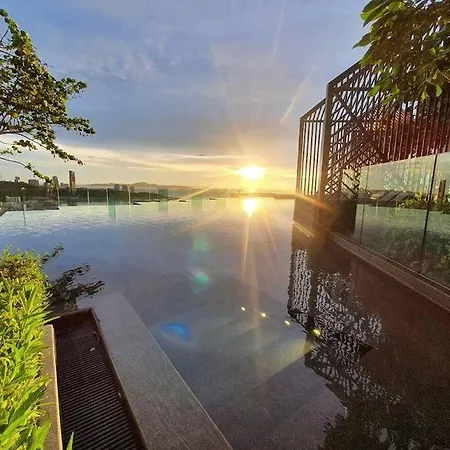 Apartment Edge Central 2 Bedroom Sea View