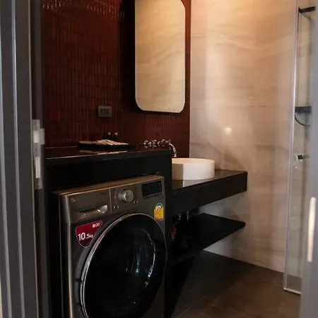 Edge Central 2 Bedroom Sea View * Pattaya