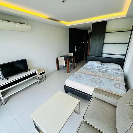 Apartment Club Royal Condominium