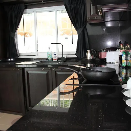Siam-cityhouse Luxury Pool Villa-jacuzzi- Walking St 10min Pattaya