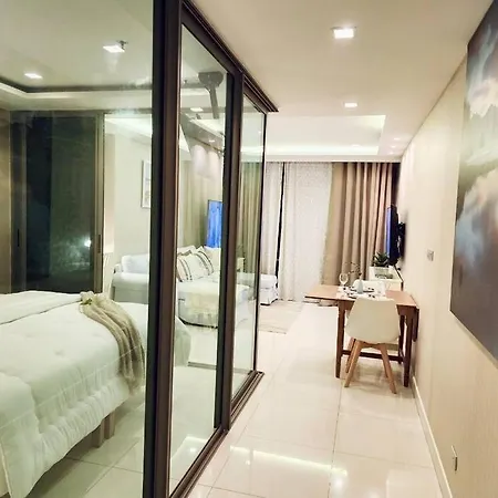 Oceanview Retreat Wongamat Tower Apartment *