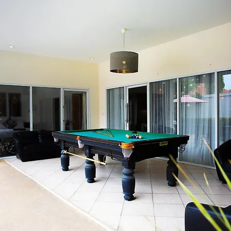 Villa Magic