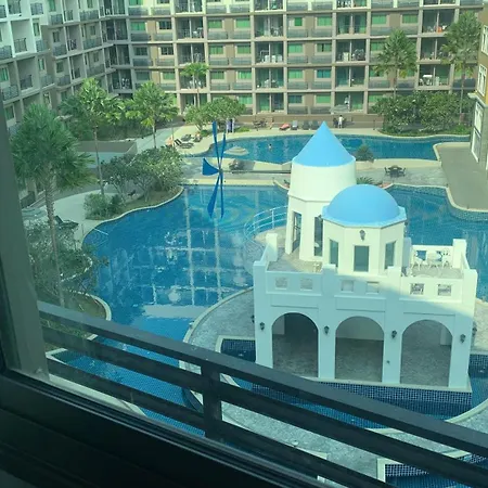 High Floor Pool View Near Walking Street Arcadia 高楼层泳池景 高速网络 智能电视 *