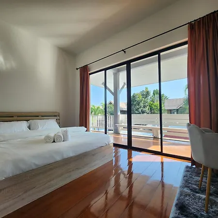 Villa 长住优惠房-芭提雅市中心4间卧室泳池别墅好莱坞hollywood旁