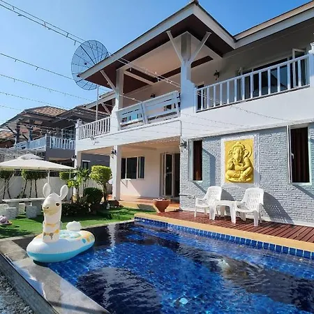 Villa Deluxe Pool Close To And Walking Street!