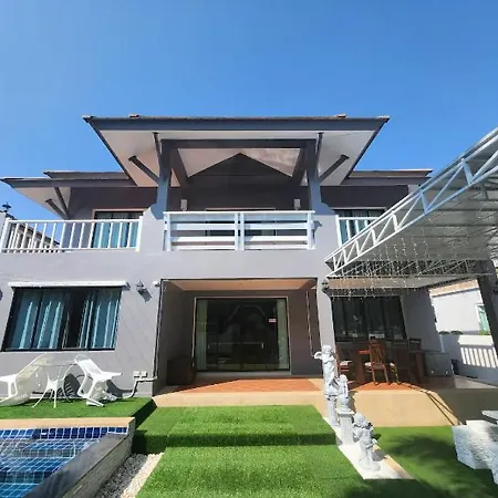 Deluxe Pool Close To And Walking Street! Pattaya