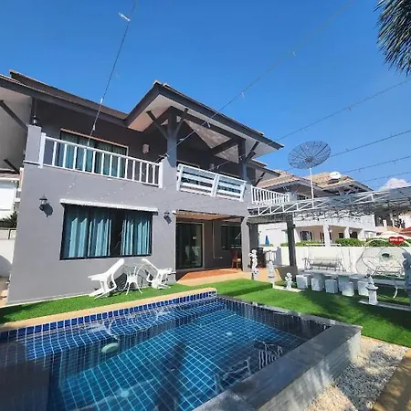 Deluxe Pool Close To And Walking Street! Villa