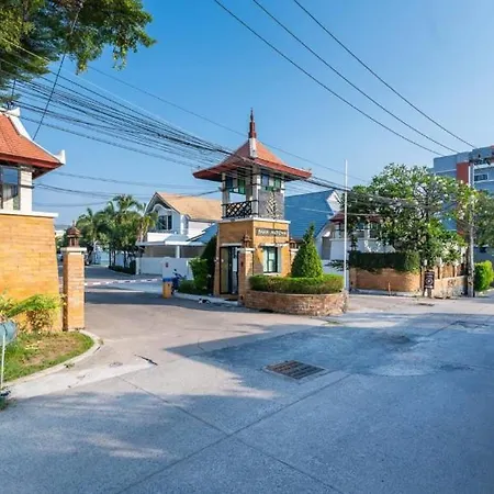 Deluxe Pool Close To And Walking Street! Villa Pattaya