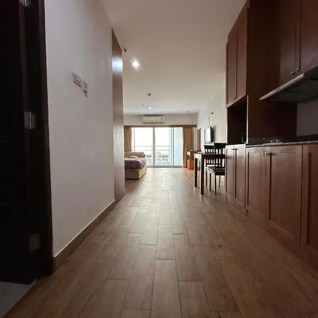 Apartment Viewtalay Condominium คอนโดวิวทะเล 6 พัทยา By Dollie Pattaya