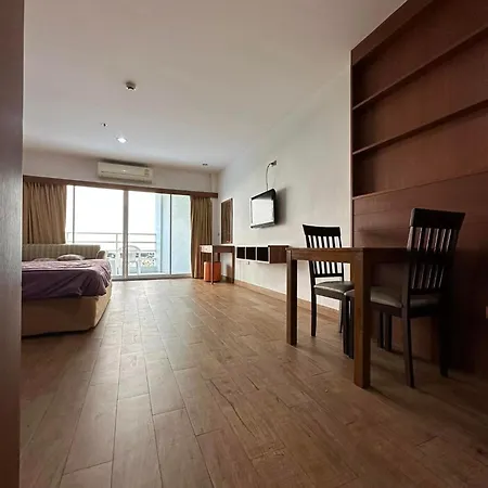 Apartment Viewtalay Condominium คอนโดวิวทะเล 6 พัทยา By Dollie *