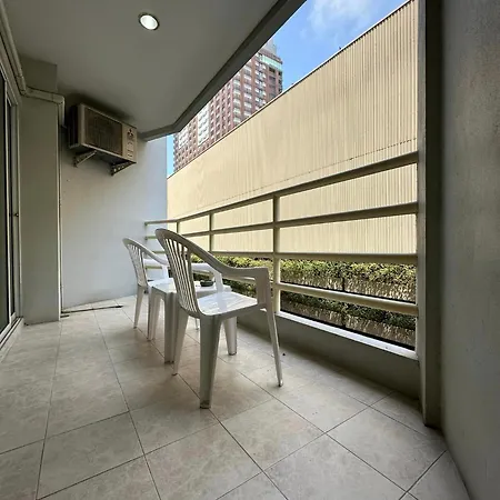 Viewtalay Condominium คอนโดวิวทะเล 6 พัทยา By Dollie Apartment Pattaya