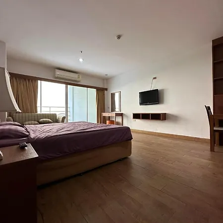 Viewtalay Condominium คอนโดวิวทะเล 6 พัทยา By Dollie Pattaya