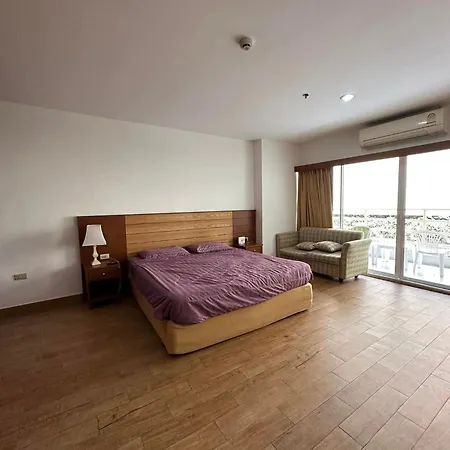 Apartment Viewtalay Condominium คอนโดวิวทะเล 6 พัทยา By Dollie