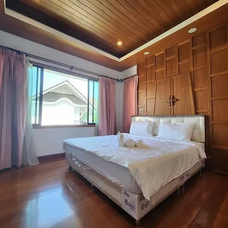 D30长住优惠-市中心海边高端别墅区6间卧室泳池别墅 Villa *