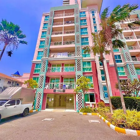 Spacious 1br Waterpark Near & Walking St. Apartment *