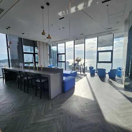 Apartment The Base Pattaya