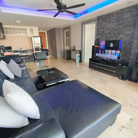 Royal Hill Luxurious Spacious 2 Bedrooms 2 Baths 100sqm Wi-fi