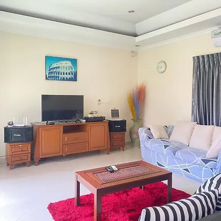 Wst 1km,2moon Villa,5br,bbq,slider,karaoke Villa