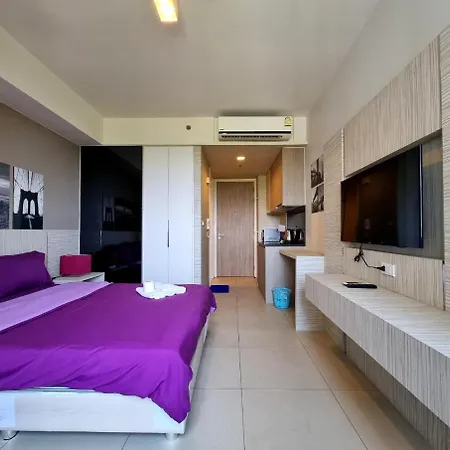 Unixx Near Walking Street อพาร์ทเม้น