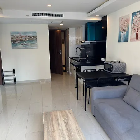 อพาร์ทเม้น 芭提雅中心 Grand Avenue 2卧室公寓泳池景 智能电视 高速互联网 Pattaya