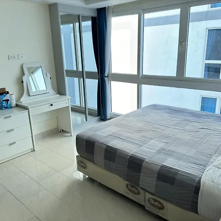 芭提雅中心 Grand Avenue 2卧室公寓泳池景 智能电视 高速互联网 * Pattaya