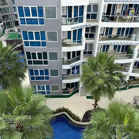 芭提雅中心 Grand Avenue 2卧室公寓泳池景 智能电视 高速互联网 * Pattaya