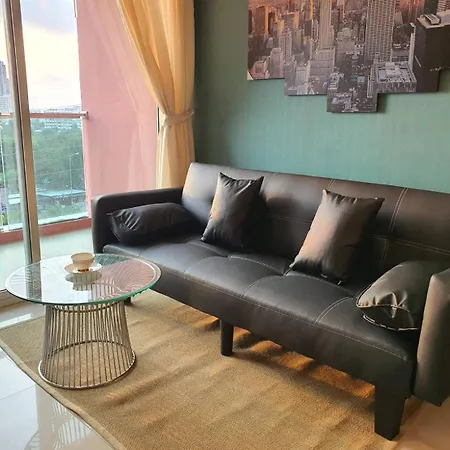Grande Caribbean Guestroom *