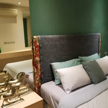 Grande Caribbean Guestroom