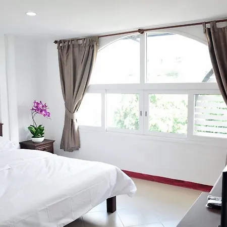 Guest house Seedling House 2*
