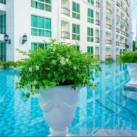 Center Luxurious Garden 2 Apartment Pattaya