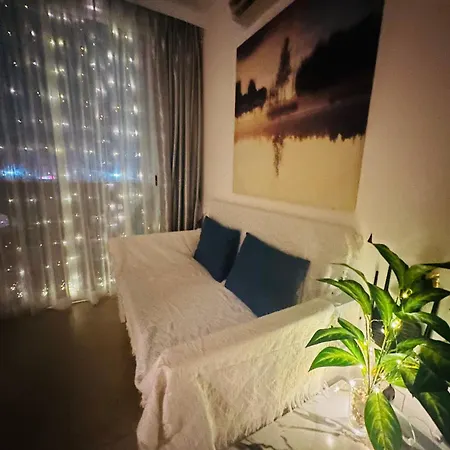 Center Luxurious Garden 2 Apartment *